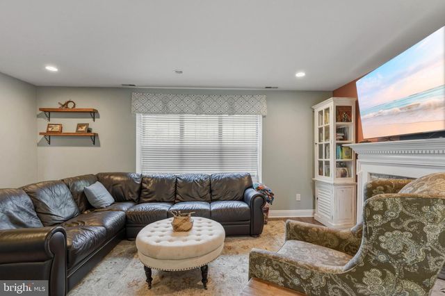 342 ALBERTS WAY, Langhorne, PA 19047