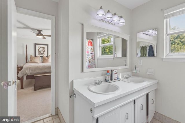 342 ALBERTS WAY, Langhorne, PA 19047