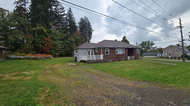 400 THOMAS Street, Cambridge Springs Boro, PA 16403