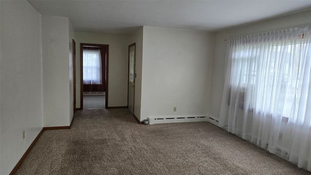 400 THOMAS Street, Cambridge Springs Boro, PA 16403