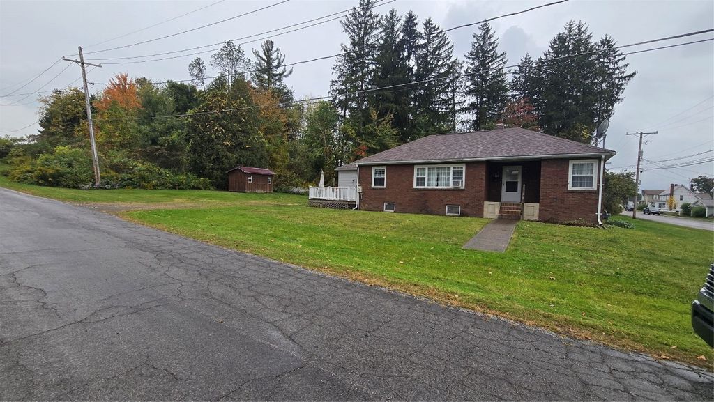 400 THOMAS Street, Cambridge Springs Boro, PA 16403