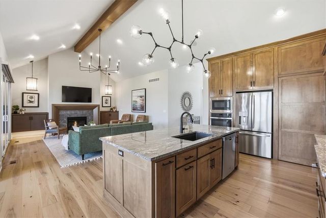 17321 Bradshaw Street, Overland Park, KS 66221