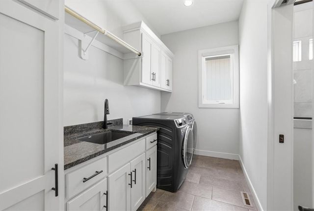 17321 Bradshaw Street, Overland Park, KS 66221