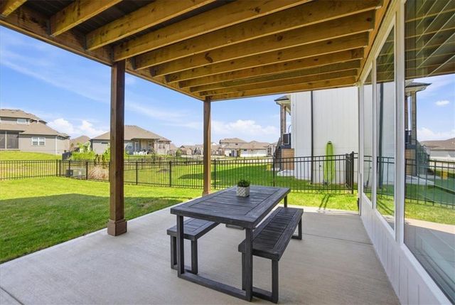 17321 Bradshaw Street, Overland Park, KS 66221