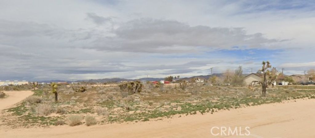 0 Moonbeam, Apple Valley, CA 92308