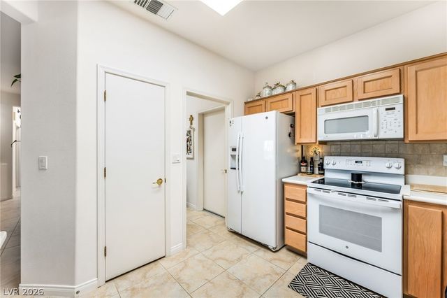 10722 Sky Meadows Avenue, Las Vegas, NV 89134