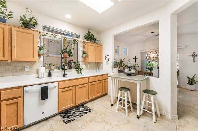 10722 Sky Meadows Avenue, Las Vegas, NV 89134