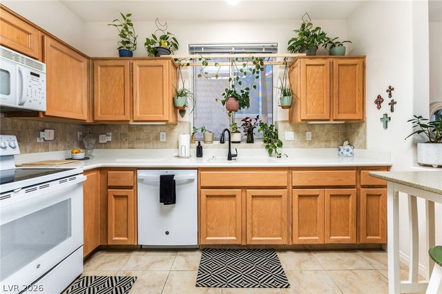 10722 Sky Meadows Avenue, Las Vegas, NV 89134