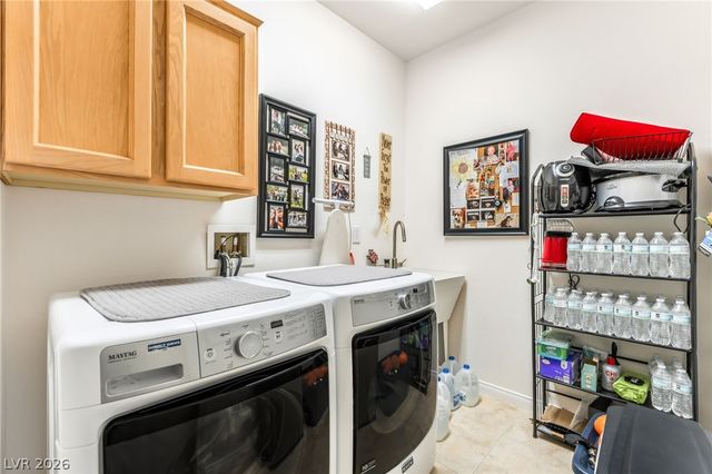 10722 Sky Meadows Avenue, Las Vegas, NV 89134