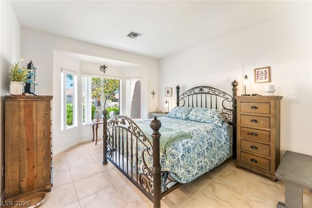 10722 Sky Meadows Avenue, Las Vegas, NV 89134