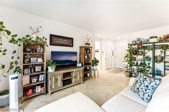 10722 Sky Meadows Avenue, Las Vegas, NV 89134