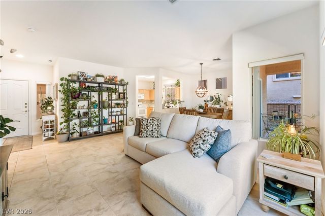 10722 Sky Meadows Avenue, Las Vegas, NV 89134