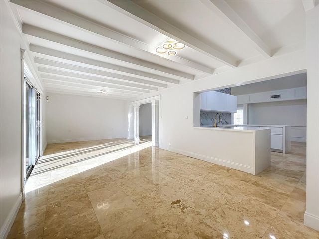 2836 NW 11th Avenue, Wilton Manors, FL 33311