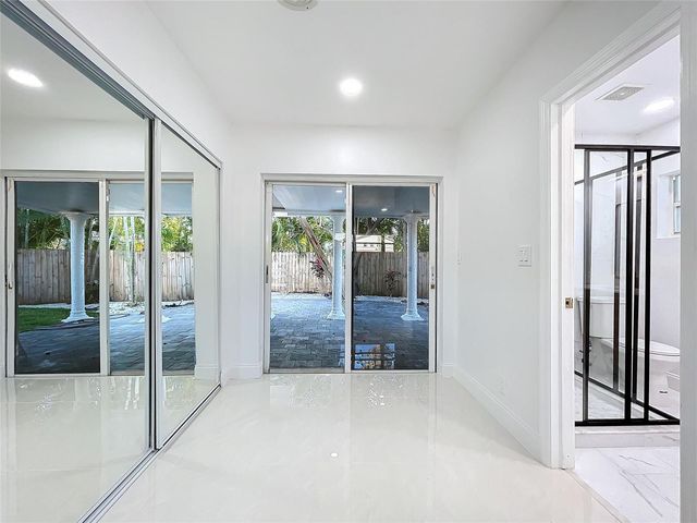2836 NW 11th Avenue, Wilton Manors, FL 33311