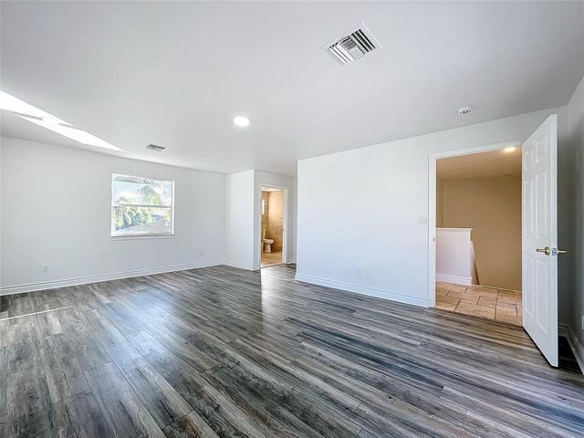 2836 NW 11th Avenue, Wilton Manors, FL 33311
