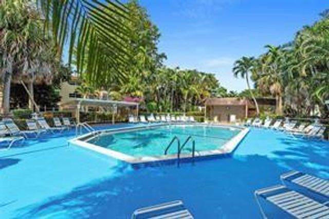 5151 W Oakland Park Boulevard 204, Lauderdale Lakes, FL 33313