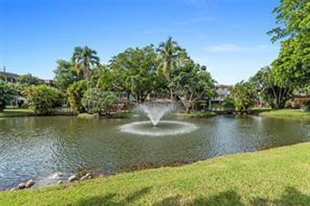 5151 W Oakland Park Boulevard 204, Lauderdale Lakes, FL 33313