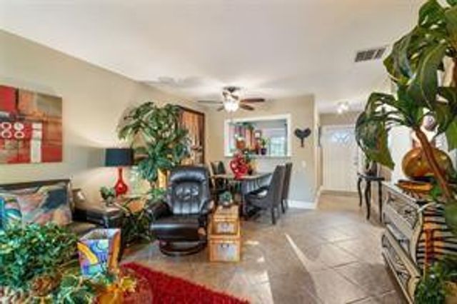 5151 W Oakland Park Boulevard 204, Lauderdale Lakes, FL 33313