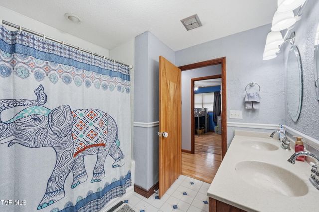 261 Price Road, Elizabethton, TN 37643