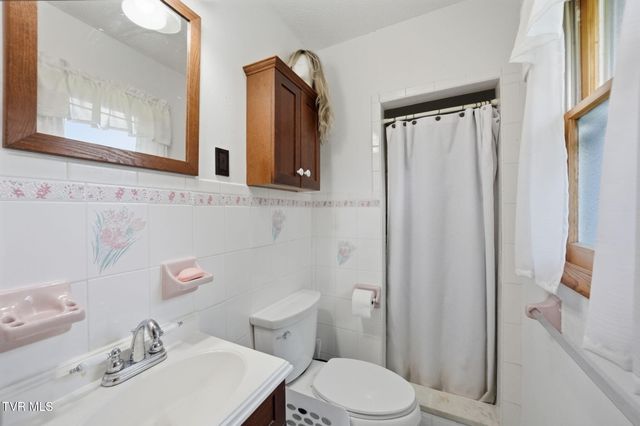 261 Price Road, Elizabethton, TN 37643