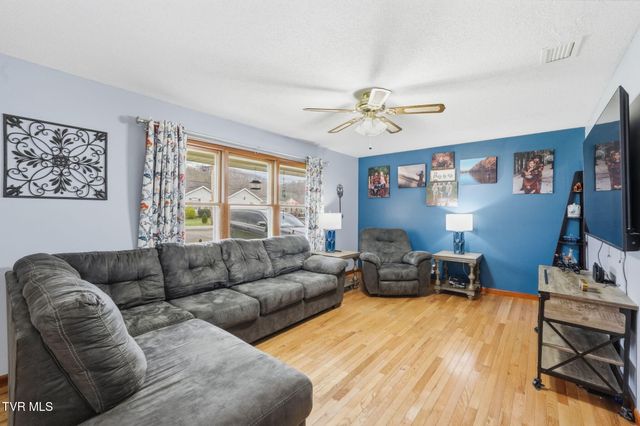 261 Price Road, Elizabethton, TN 37643