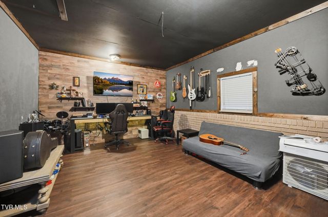 261 Price Road, Elizabethton, TN 37643