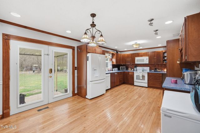 261 Price Road, Elizabethton, TN 37643