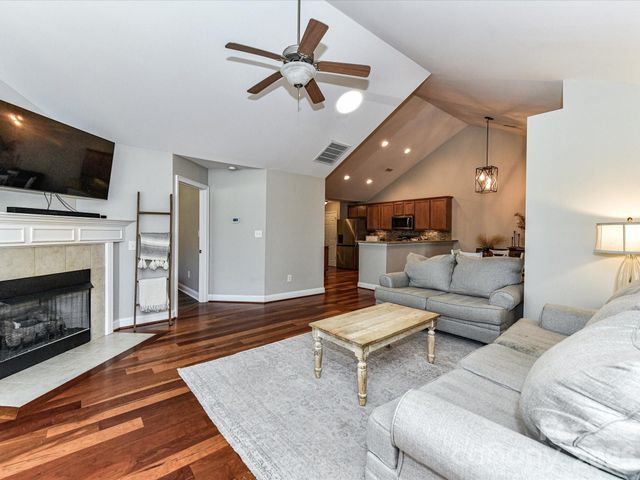 5433 Prosperity View Drive, Charlotte, NC 28269