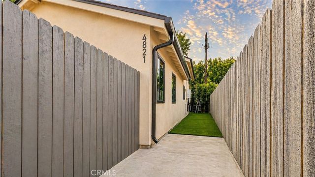 4819 Genesta, Encino, CA 91316