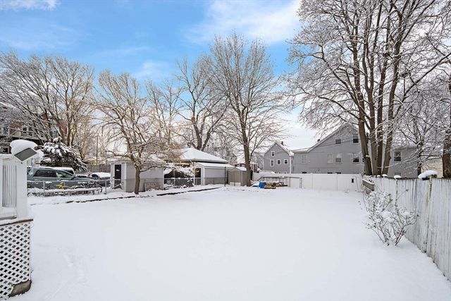 40 Buffum 2, Salem, MA 01970