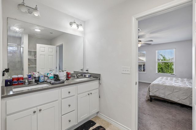 140 Limonite LN, Liberty Hill, TX 78642