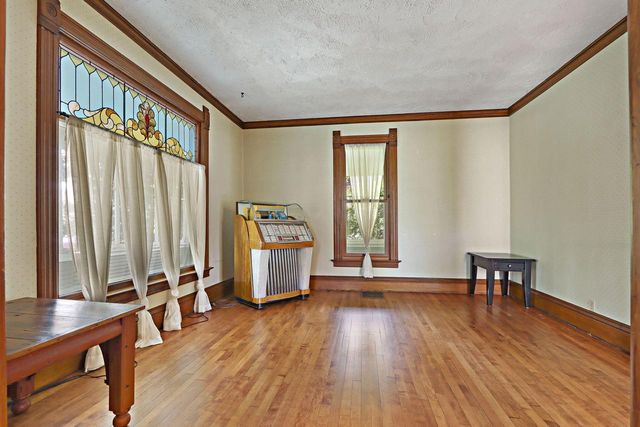 215 S Washington STREET, Elkhorn, WI 53121