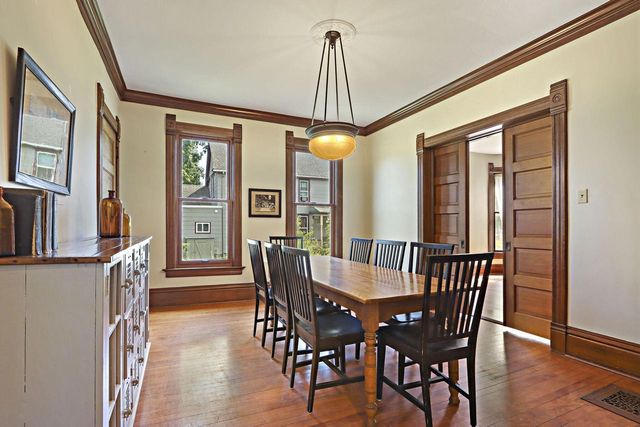 215 S Washington STREET, Elkhorn, WI 53121