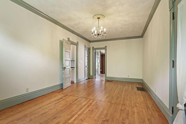 215 S Washington STREET, Elkhorn, WI 53121