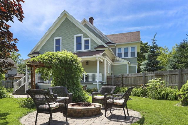 215 S Washington STREET, Elkhorn, WI 53121