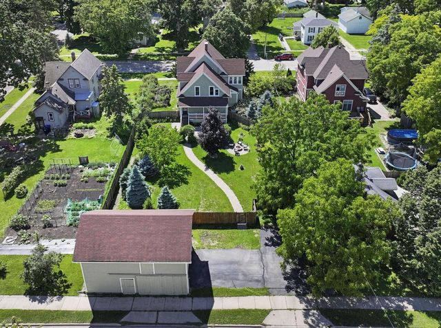 215 S Washington STREET, Elkhorn, WI 53121