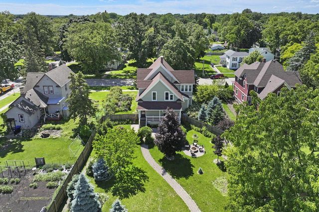 215 S Washington STREET, Elkhorn, WI 53121