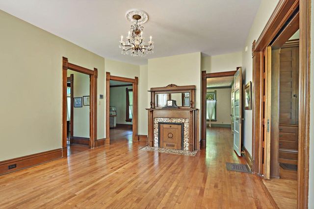 215 S Washington STREET, Elkhorn, WI 53121
