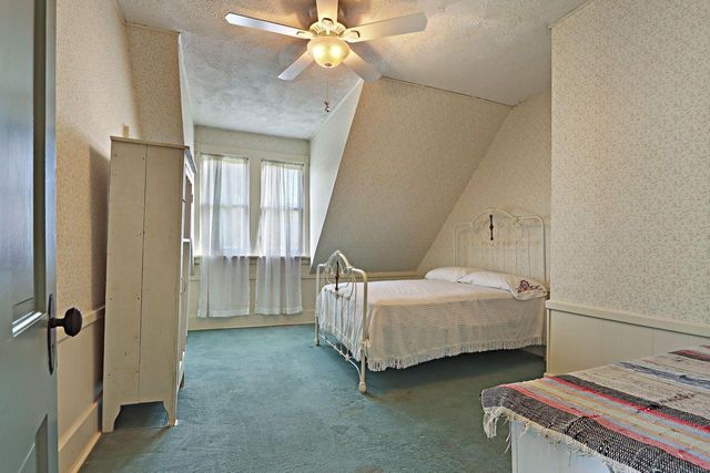 215 S Washington STREET, Elkhorn, WI 53121