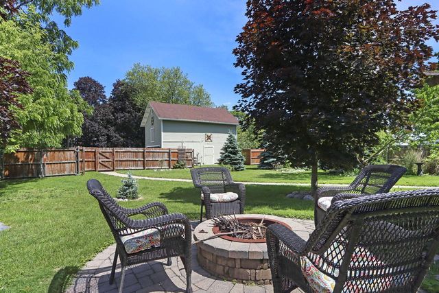 215 S Washington STREET, Elkhorn, WI 53121