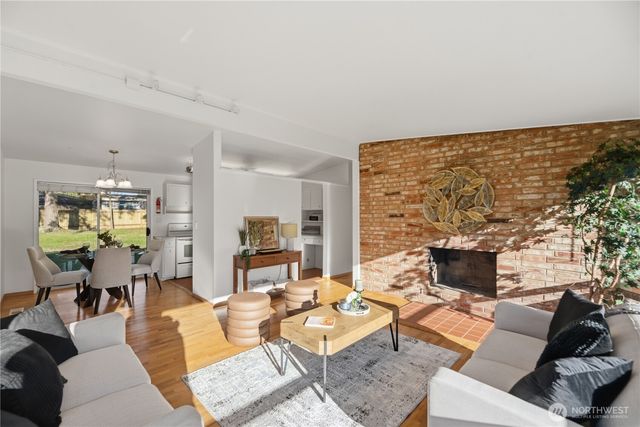 9004 NE 178th Street, Bothell, WA 98011