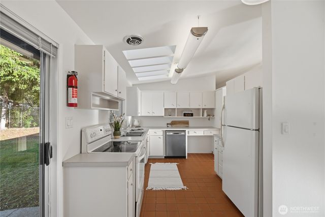 9004 NE 178th Street, Bothell, WA 98011