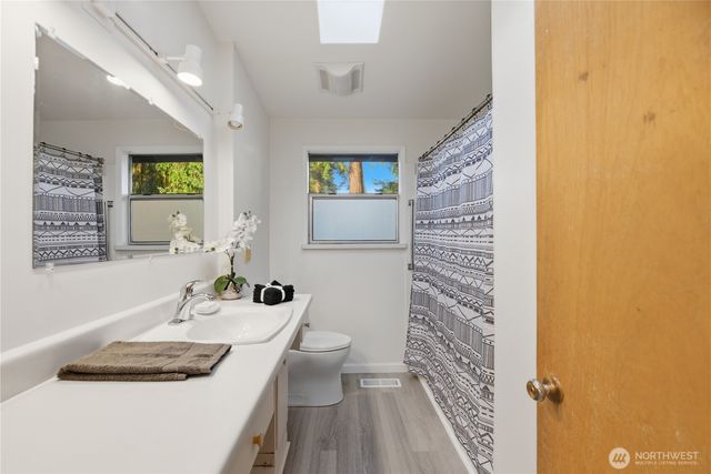 9004 NE 178th Street, Bothell, WA 98011