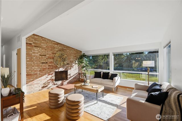 9004 NE 178th Street, Bothell, WA 98011