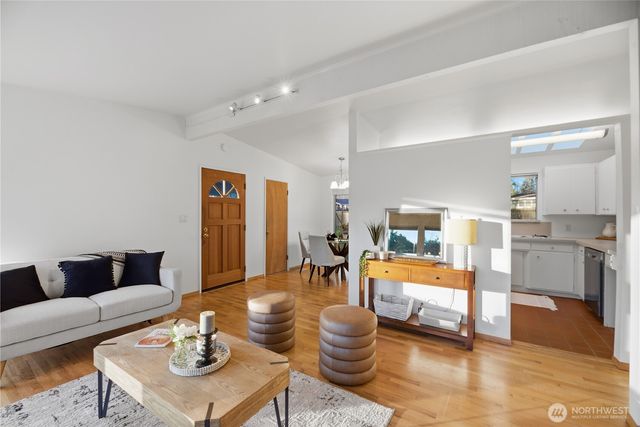 9004 NE 178th Street, Bothell, WA 98011