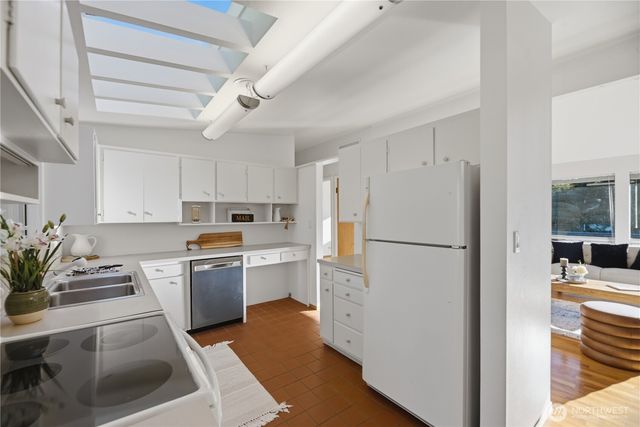 9004 NE 178th Street, Bothell, WA 98011