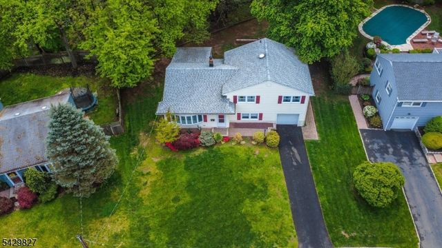 10 Ridge Way, Fanwood Boro, NJ 07023