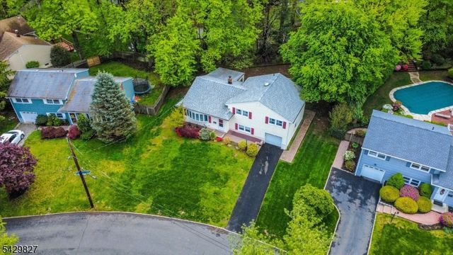 10 Ridge Way, Fanwood Boro, NJ 07023