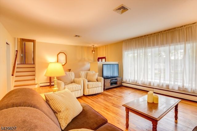 10 Ridge Way, Fanwood Boro, NJ 07023