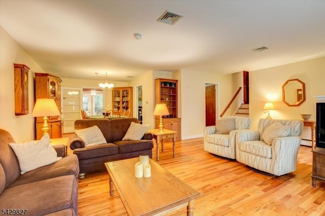 10 Ridge Way, Fanwood Boro, NJ 07023